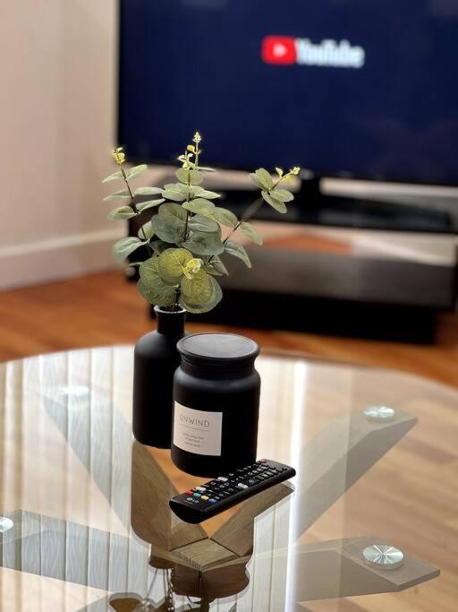 Entire Flat, 2 Bedroom & 2 Bathrooms In Μπέρμιγχαμ Εξωτερικό φωτογραφία